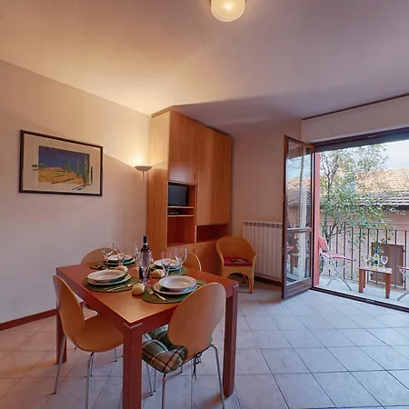 Camelia Apartment