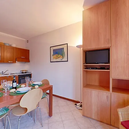 Camelia Apartment